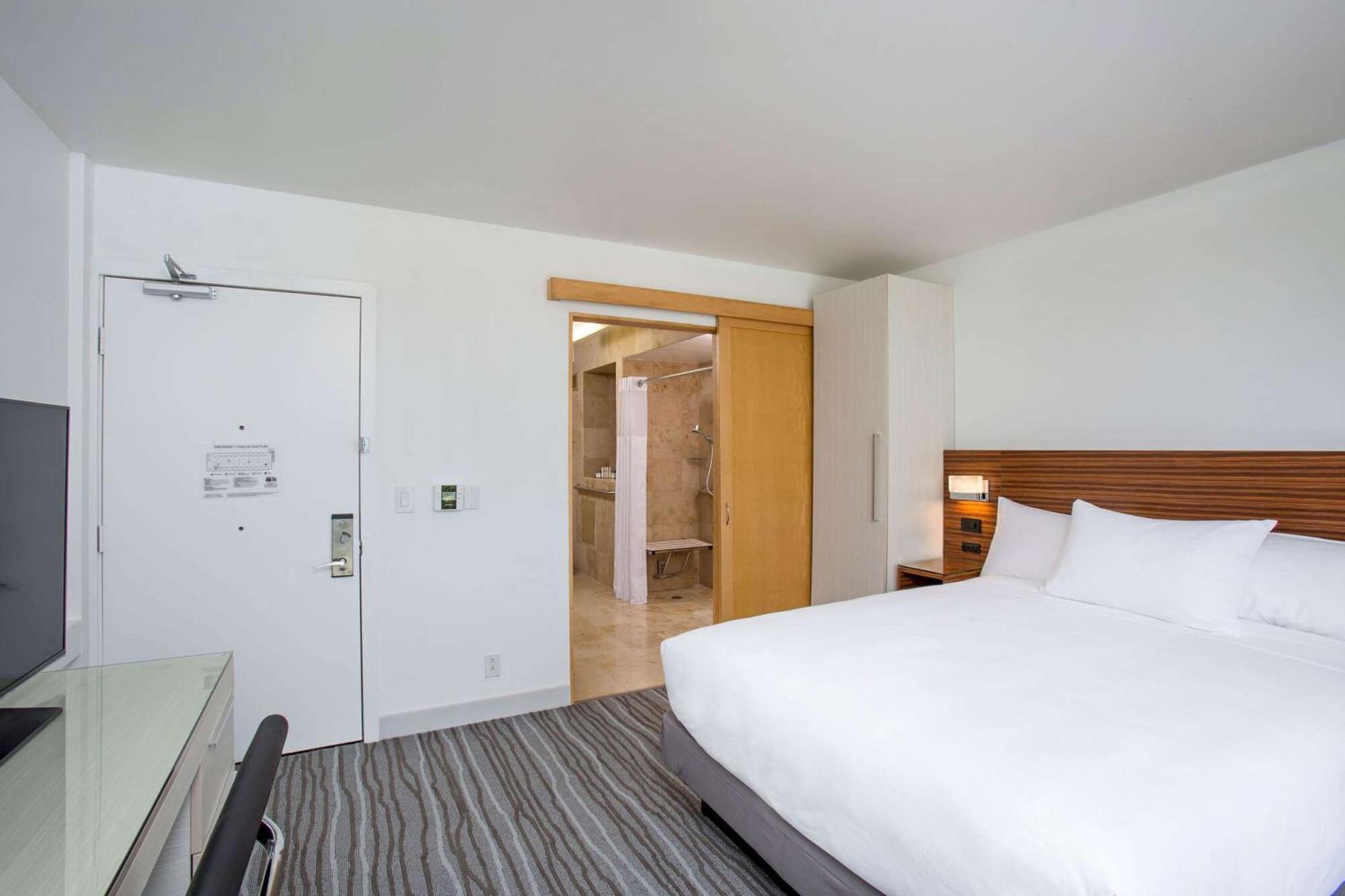 King Room,1637715160:JPEG